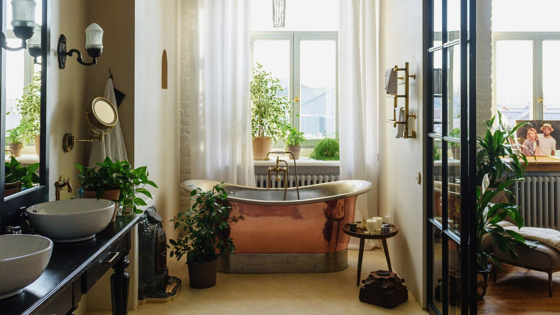 How to Mix Antiques With Contemporary Decor: Finding Harmony