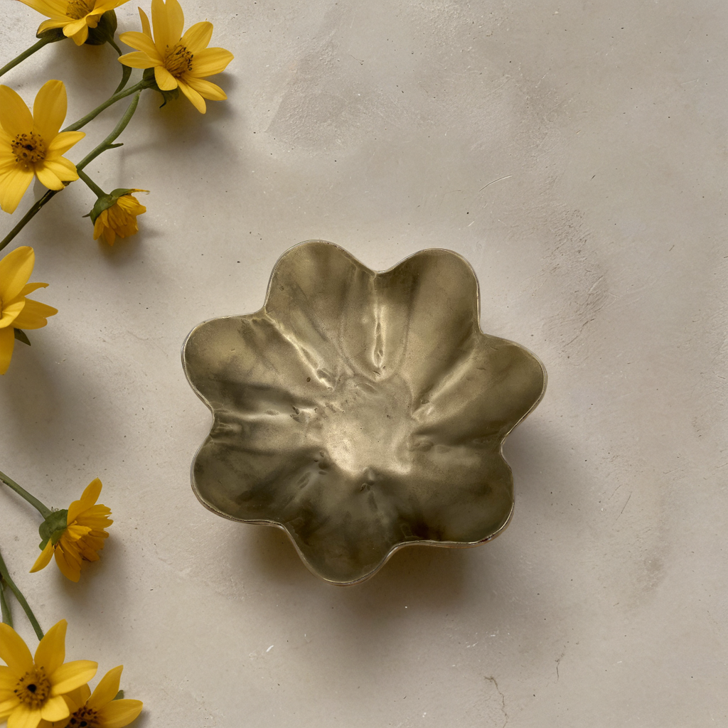 Fleur Bowl, Brass Plated